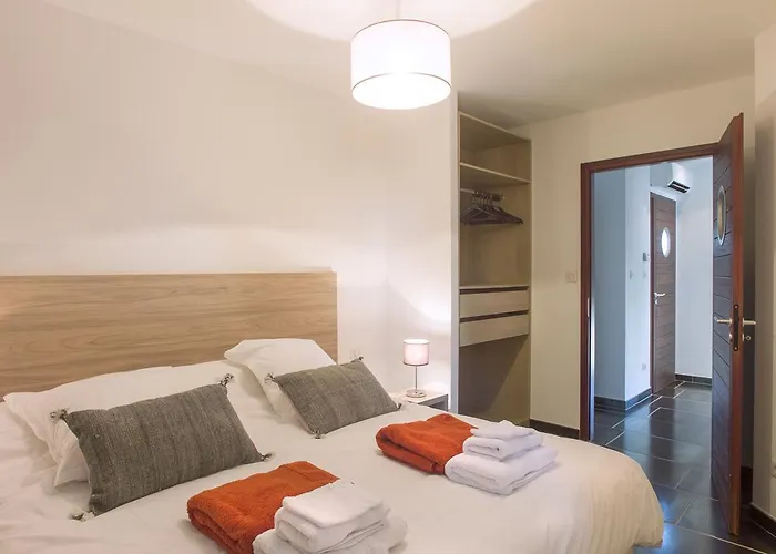 La Du Triangle Villa *